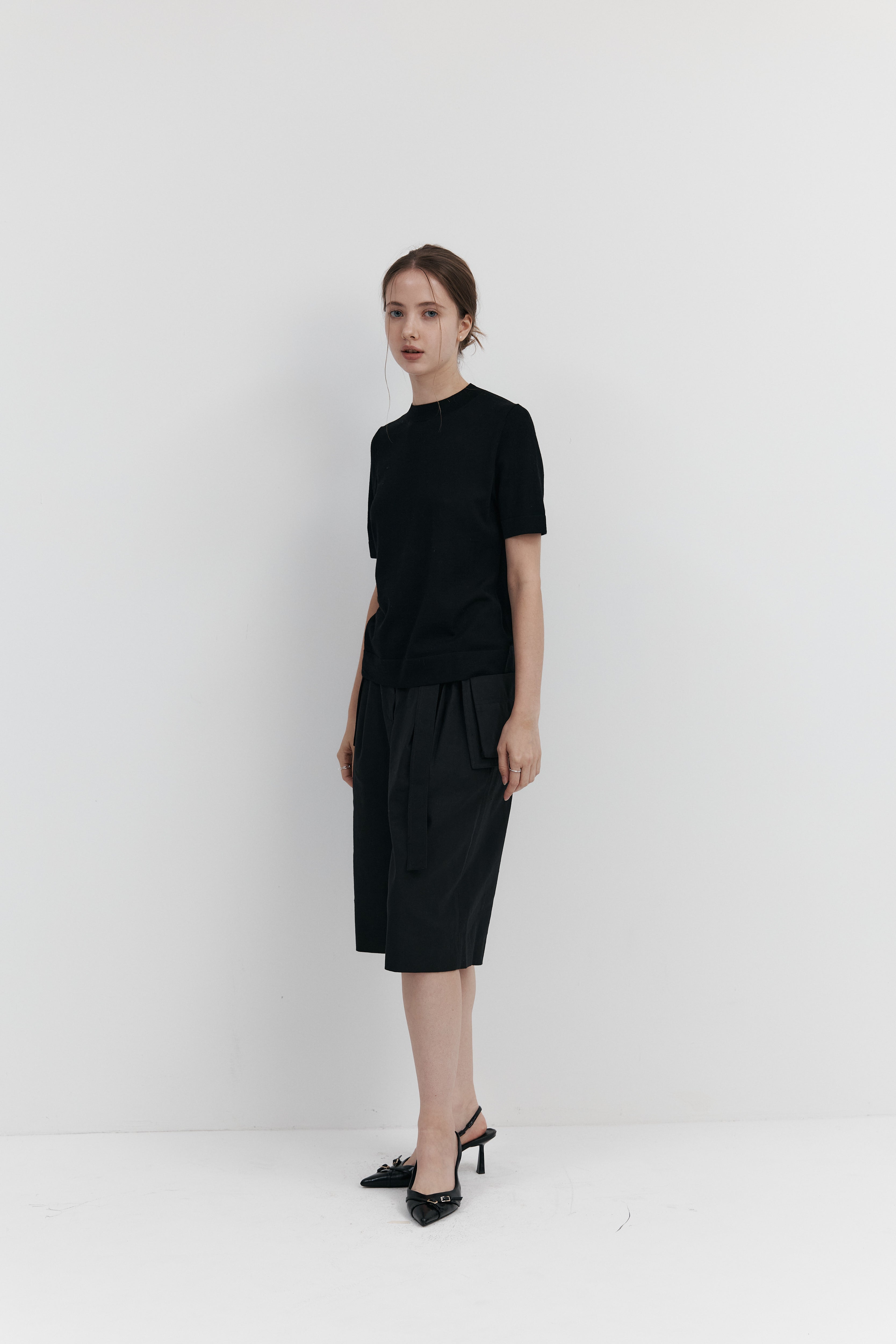 Biella Yarn 울 하프넥 니트 – 숏슬리브